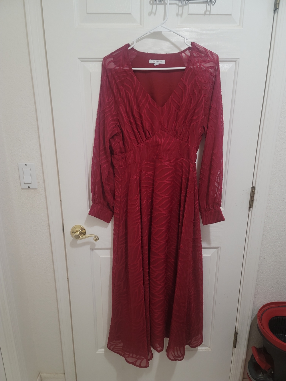NEW NWOT Women’s V-Neck Long Sleeve Red Dress